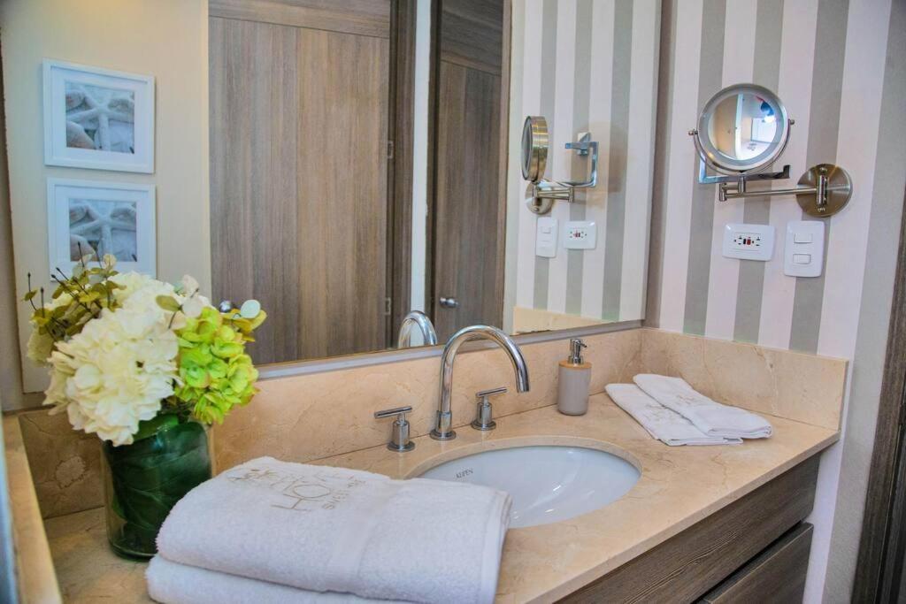 Luxury Beachfront - Morros *